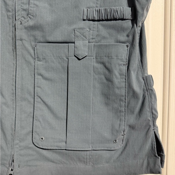 Duluth Trading Co. Men’s Gardening Vest – Blue, Size Large (NWOT) - Picture 6 of 13